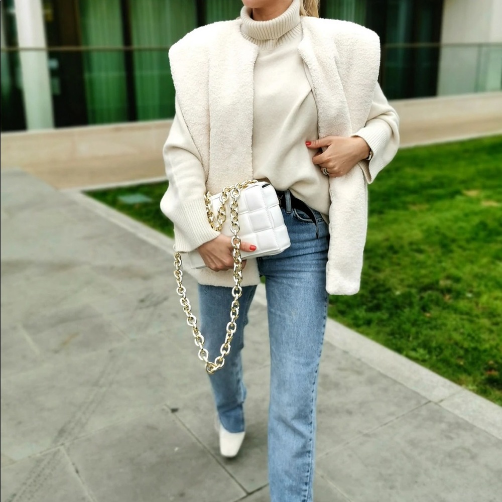 Muse & Moda CREAM BOUCLE GILET size S